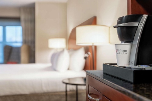 Hilton Garden Inn Troy image 2